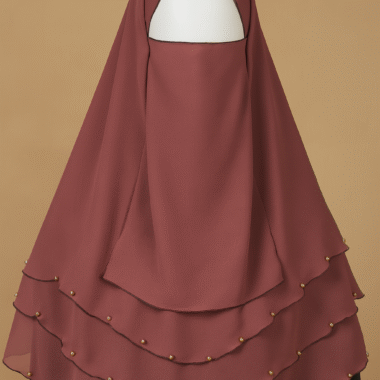 Elegant pink 4-layer niqab with pearl accents and structured nose piece – full coverage